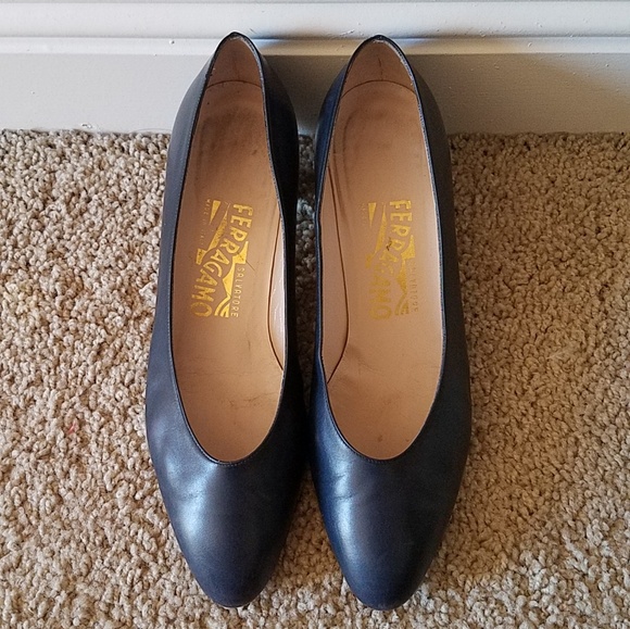 Salvatore Ferragamo Shoes - Vintage Navy Genuine Leather Salvatore Ferragamo Pumps